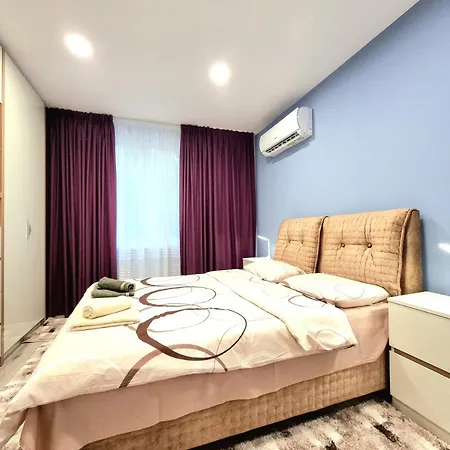 Alexandrovska - Super Centaral Luxury Apartment Burgas
